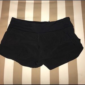 Lululemon size 8 inseam 2.5